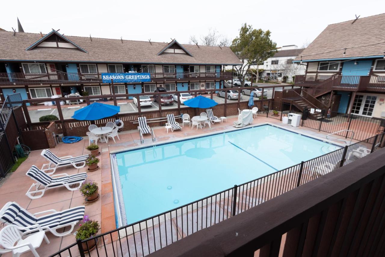 סולבנג King Frederik Inn מראה חיצוני תמונה