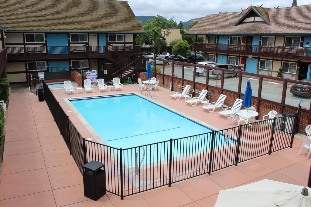 סולבנג King Frederik Inn מראה חיצוני תמונה