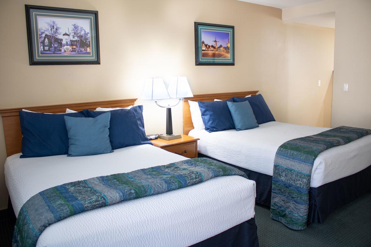 סולבנג King Frederik Inn מראה חיצוני תמונה